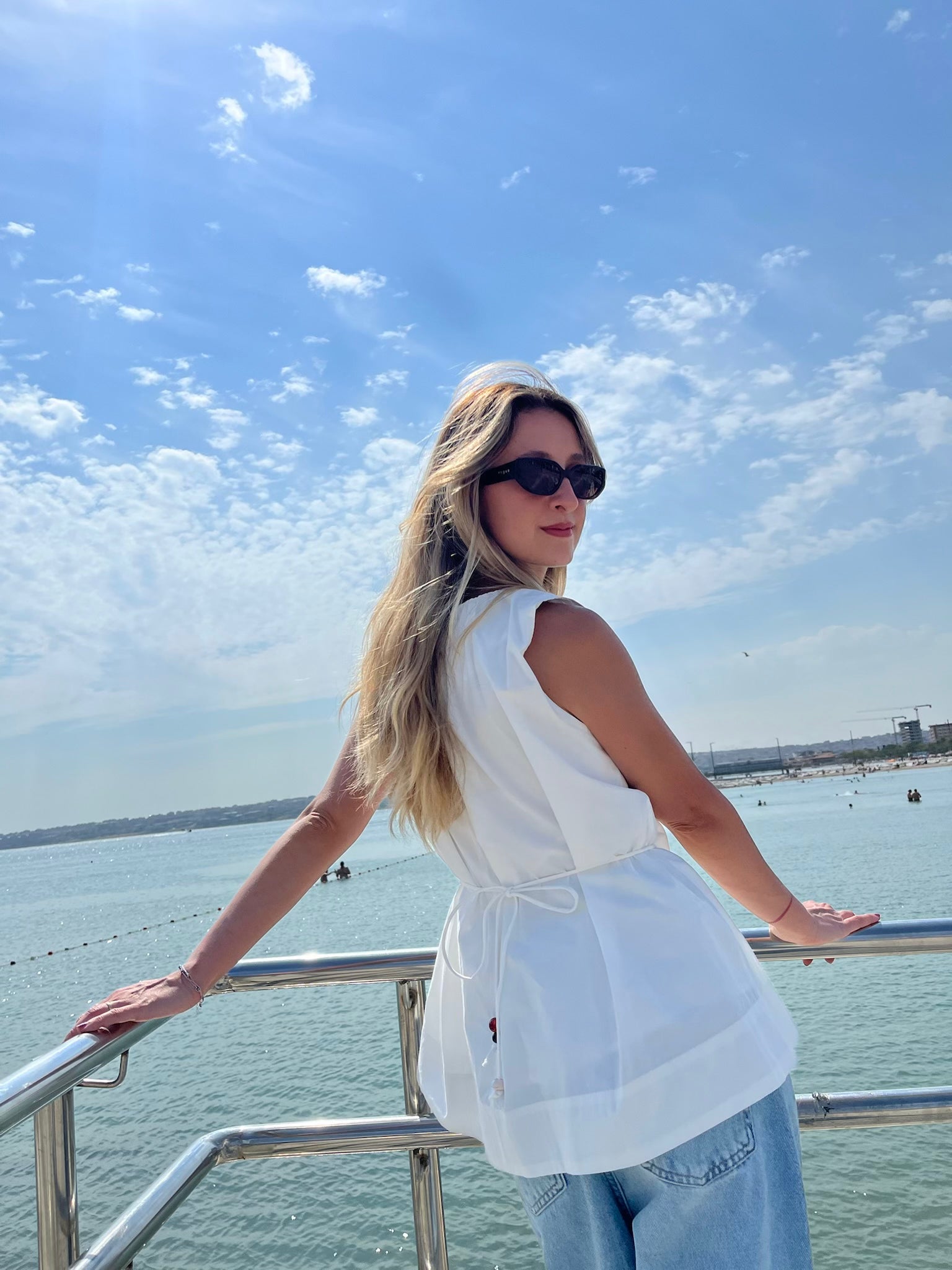 Beyaz Bel Detaylı Poplin Bluz