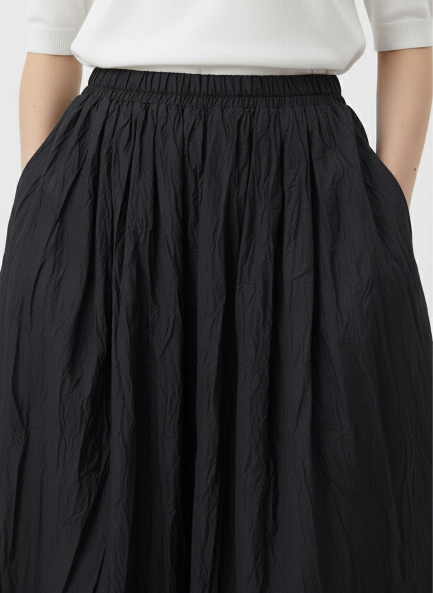 Siyah Kırışık Detaylı Uzun Etek