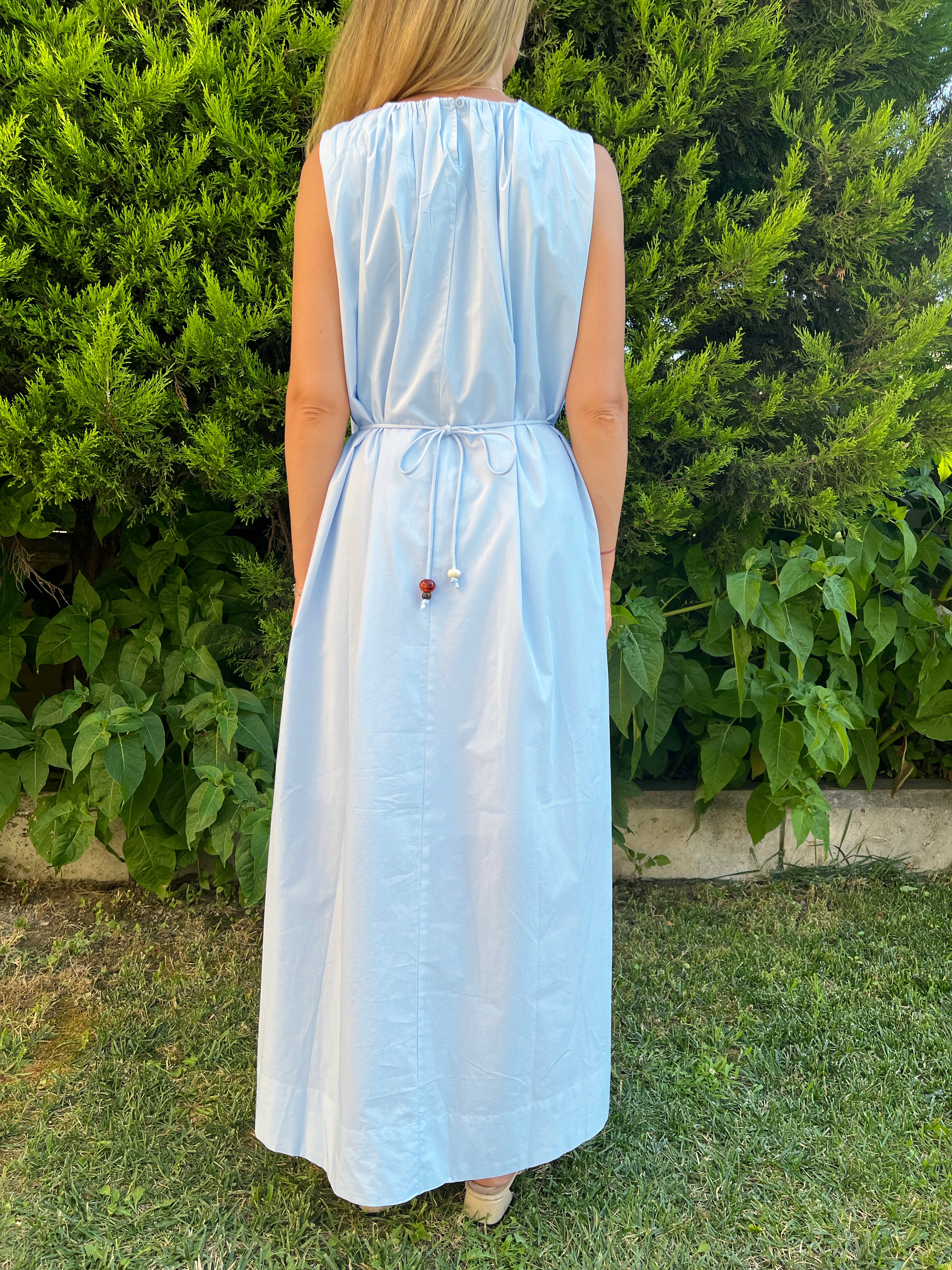 Mavi Bel Detaylı Uzun Elbise