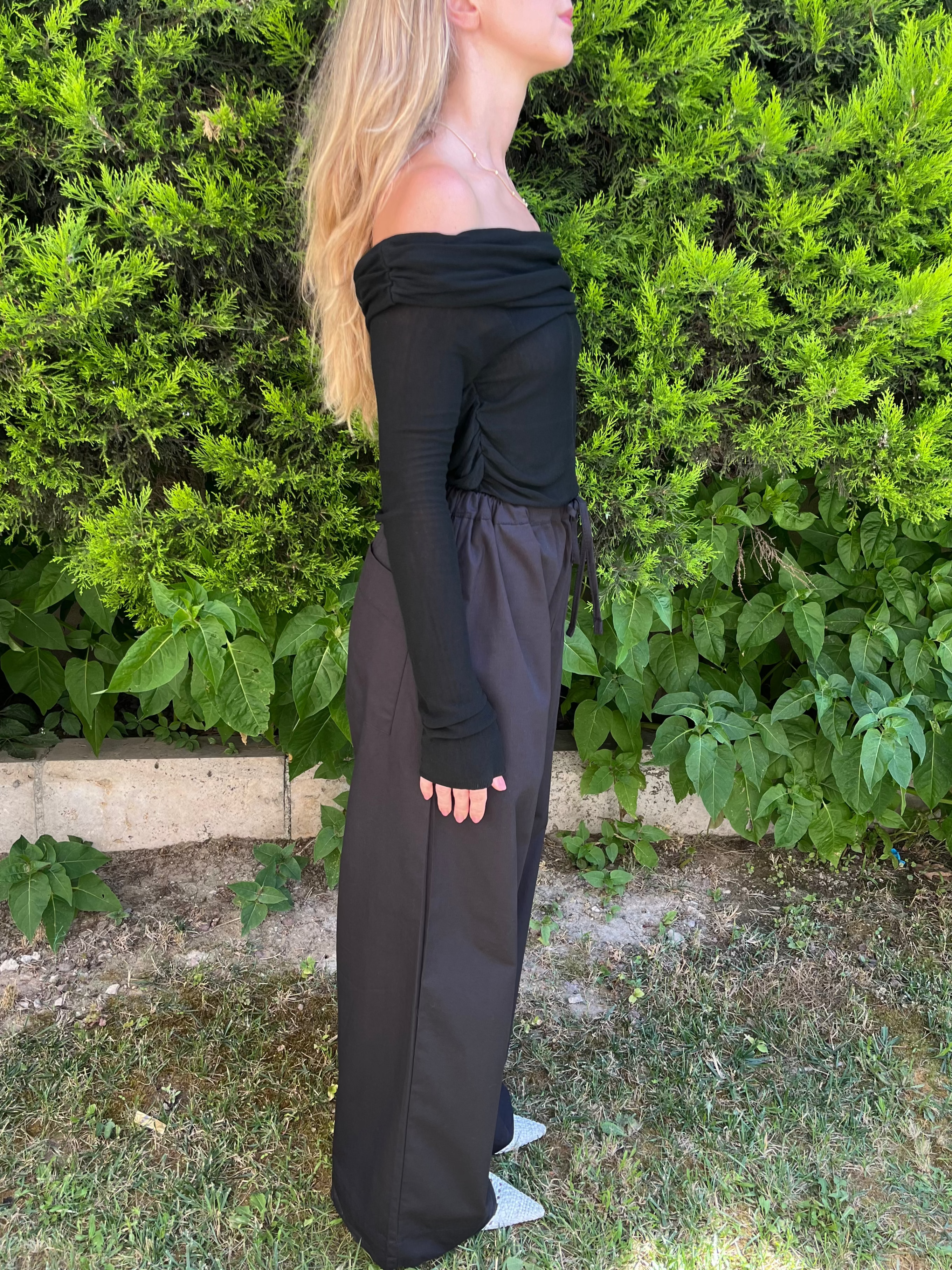 Siyah Off Shoulder Triko