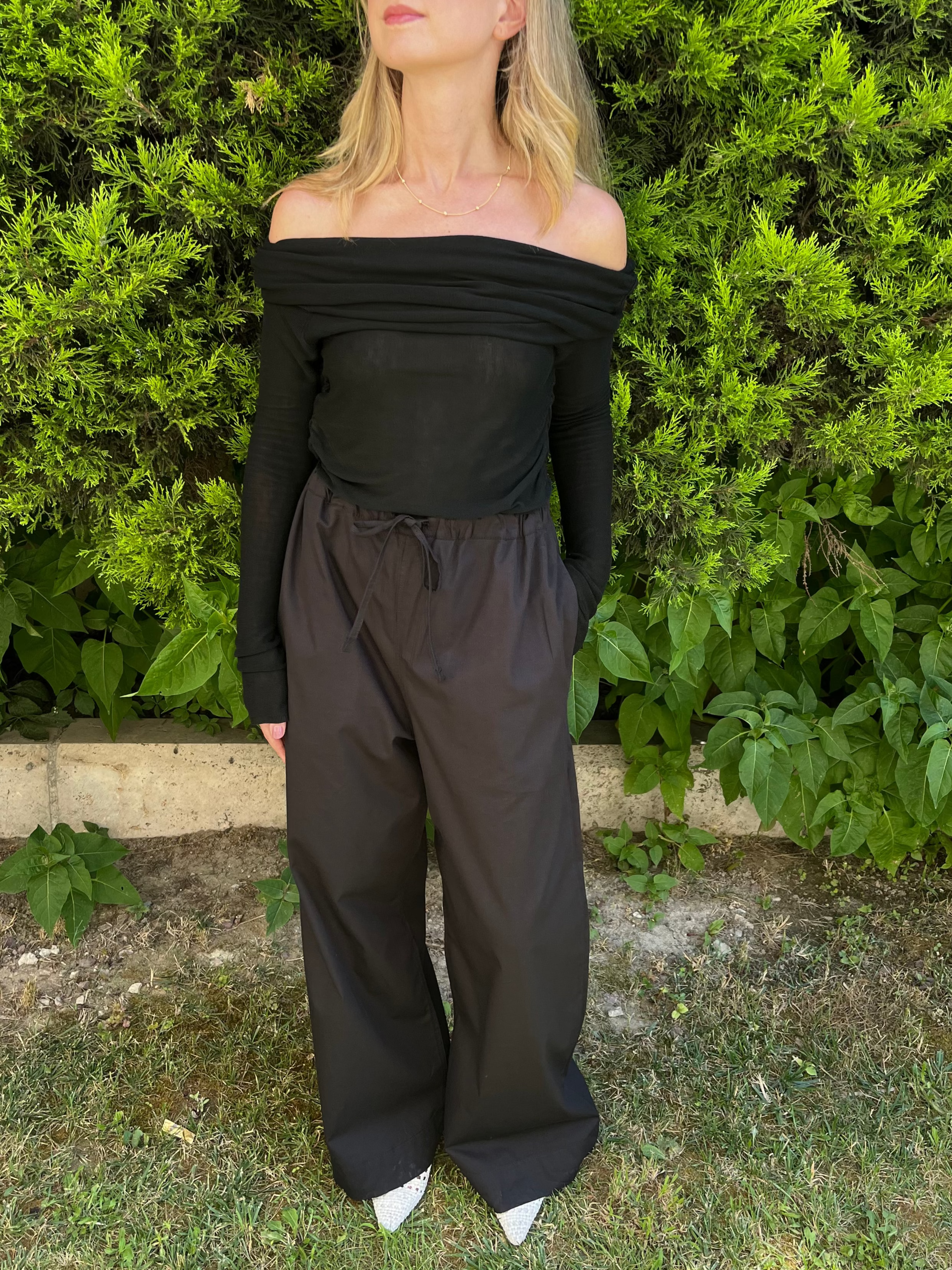 Siyah Off Shoulder Triko